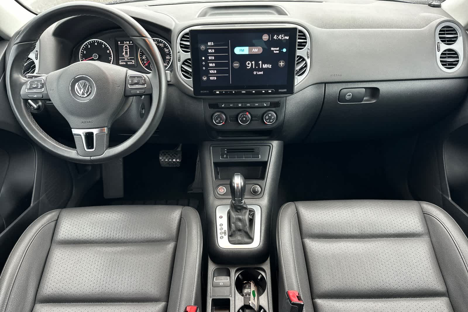 Thumbnail: 2014 Volkswagen Tiguan - 3