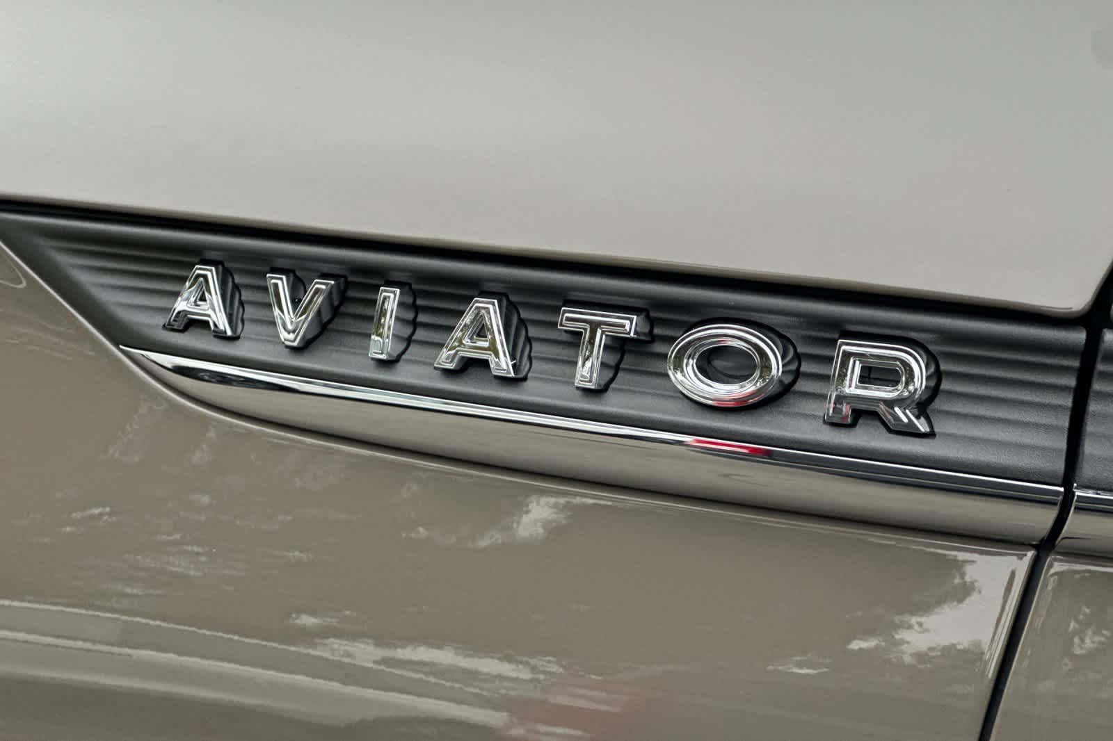 Thumbnail: 2026 Lincoln Aviator - 28