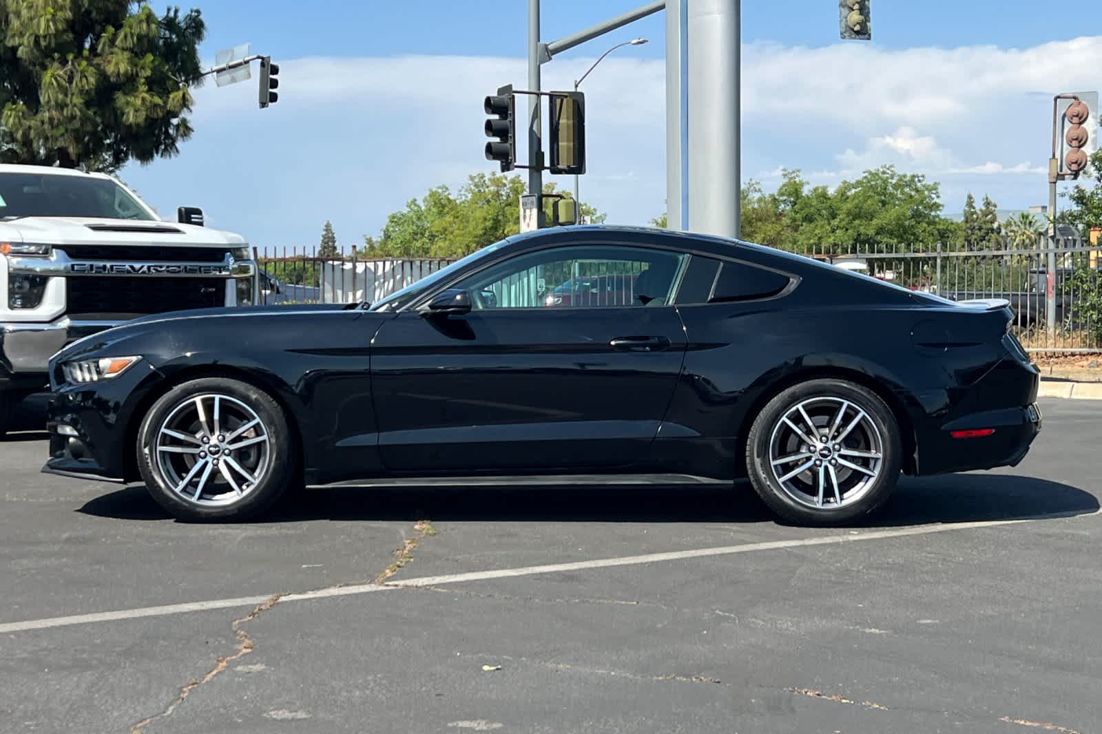 2017 Ford Mustang  5