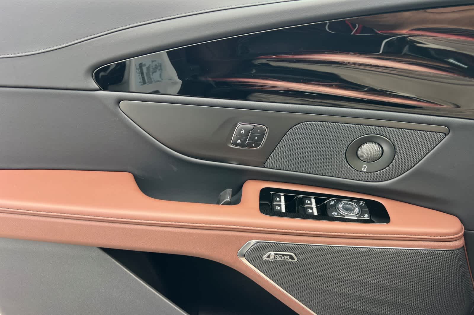 Thumbnail: 2026 Lincoln Nautilus - 13