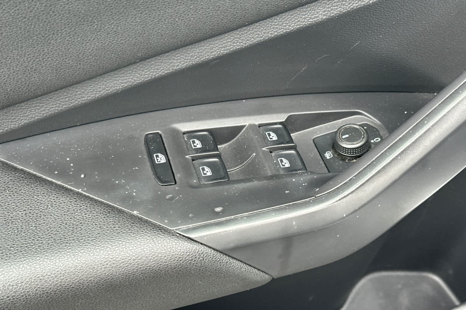 Thumbnail: 2020 Volkswagen Jetta - 14