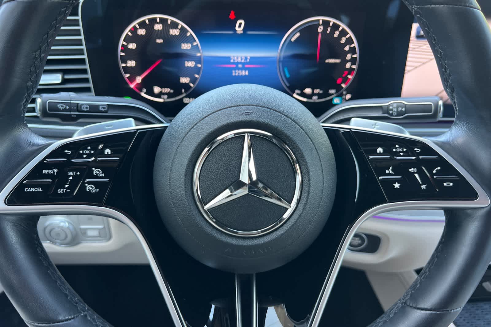 Thumbnail: 2025 Mercedes-Benz GLE - 24