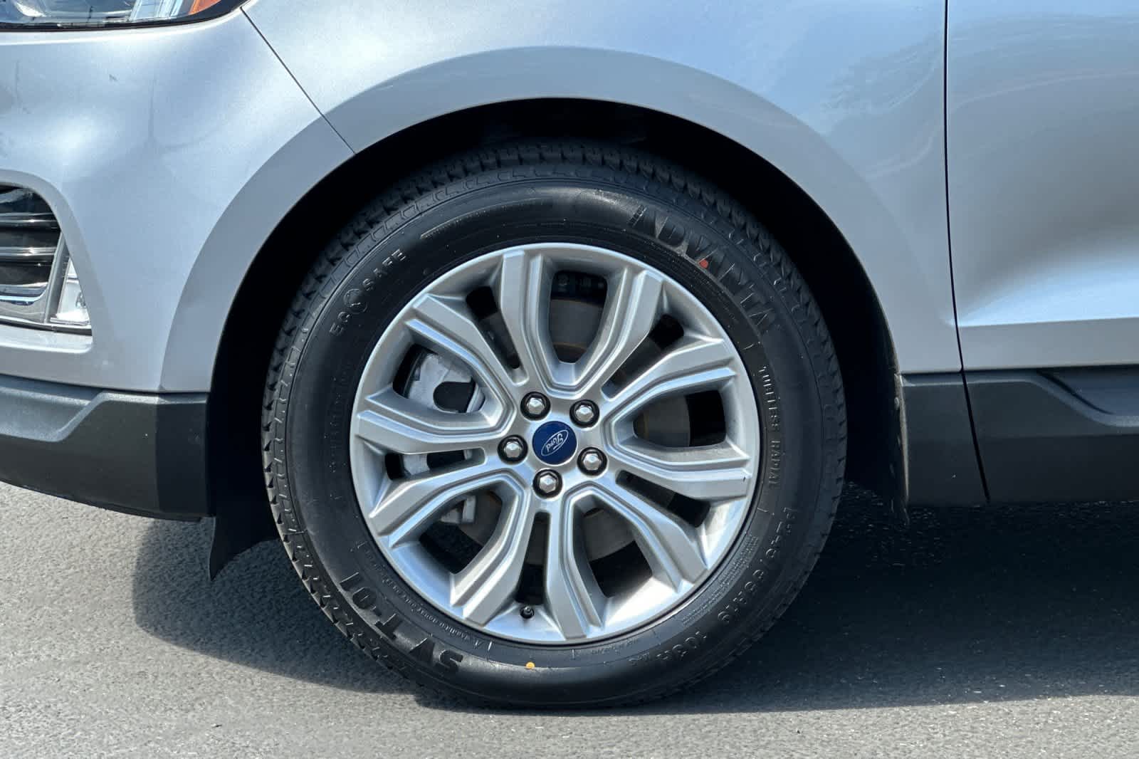 Thumbnail: 2022 Ford Edge - 26