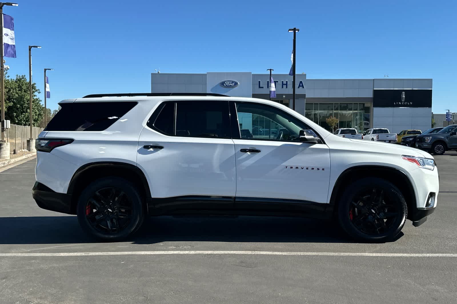 Thumbnail: 2021 Chevrolet Traverse - 8