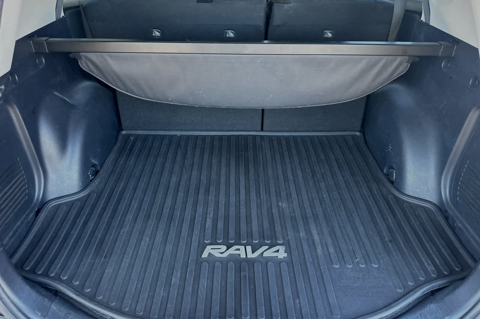 2013 Toyota RAV4 XLE 15