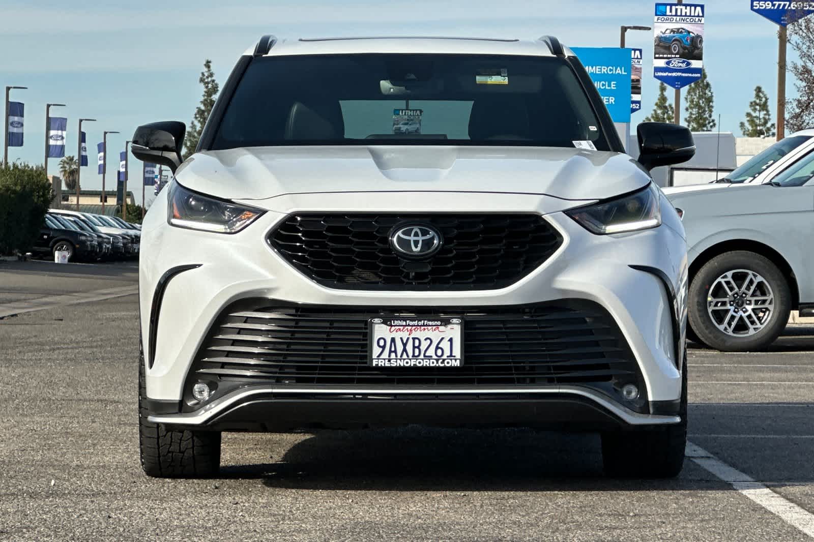 Thumbnail: 2022 Toyota Highlander - 10