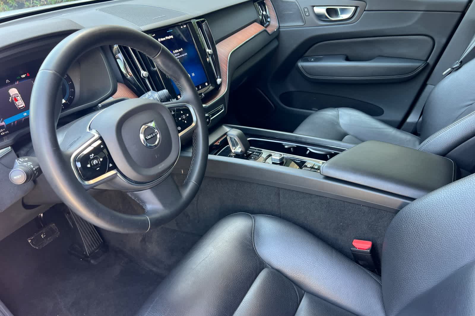 Thumbnail: 2023 Volvo XC60 - 12