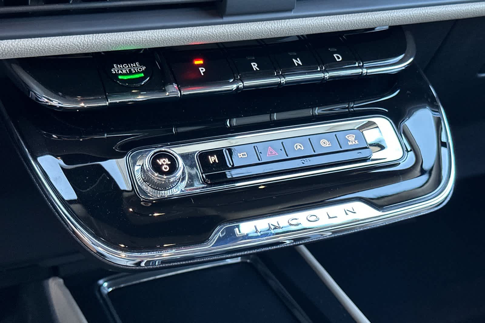 Thumbnail: 2025 Lincoln Corsair - 22