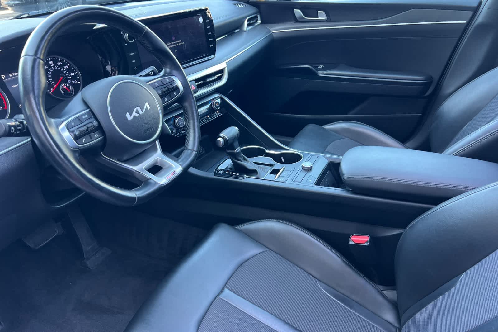 Thumbnail: 2022 Kia K5 - 11