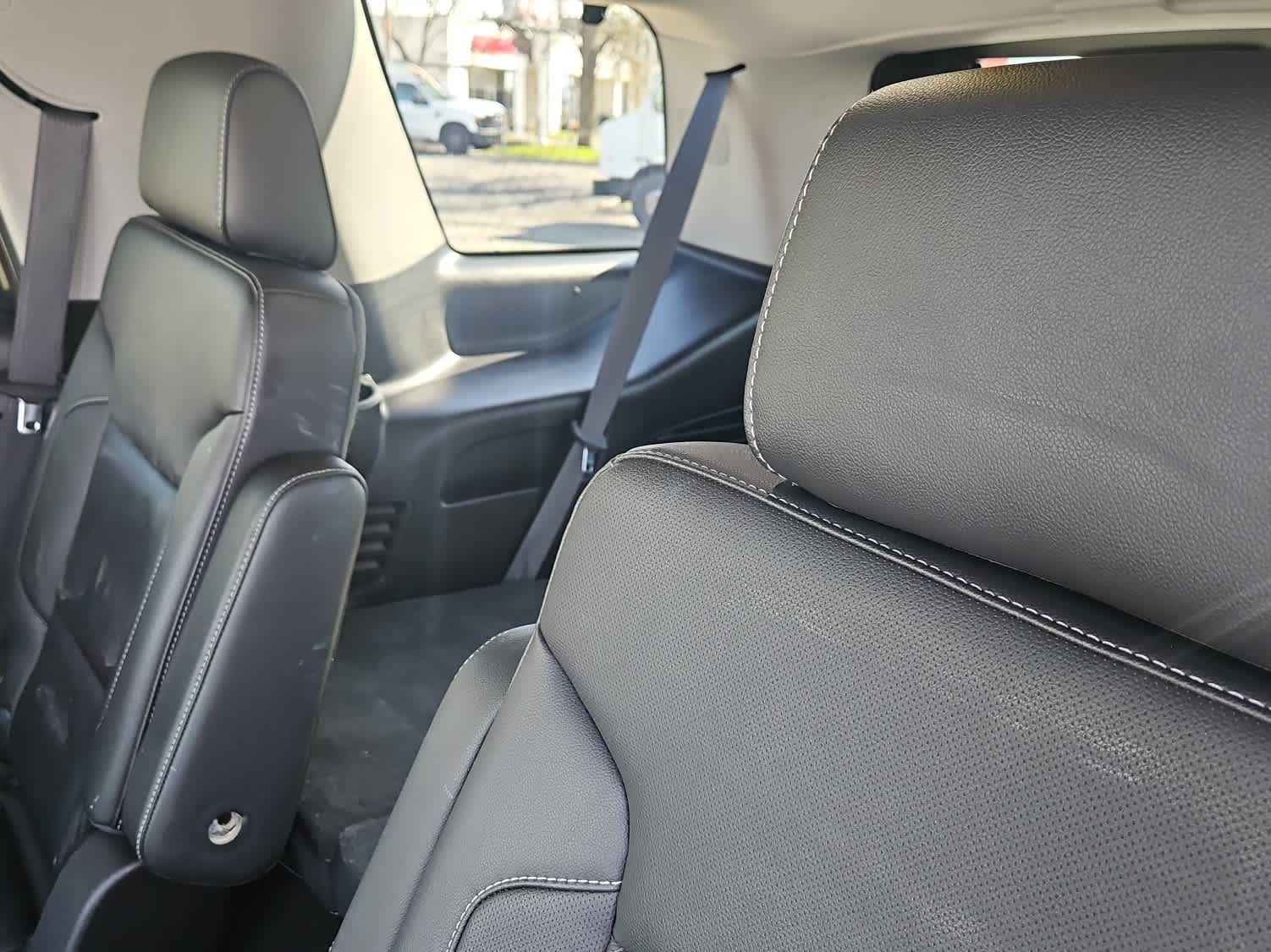 Thumbnail: 2018 Chevrolet Tahoe - 15