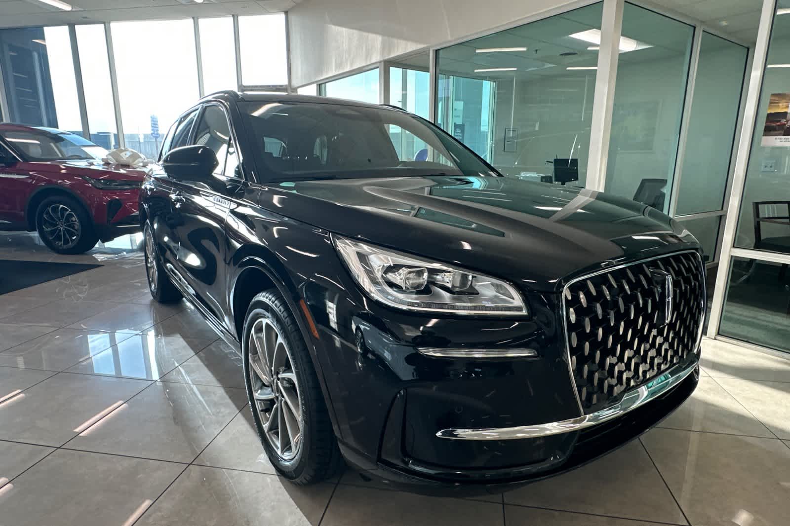 Thumbnail: 2026 Lincoln Corsair - 10