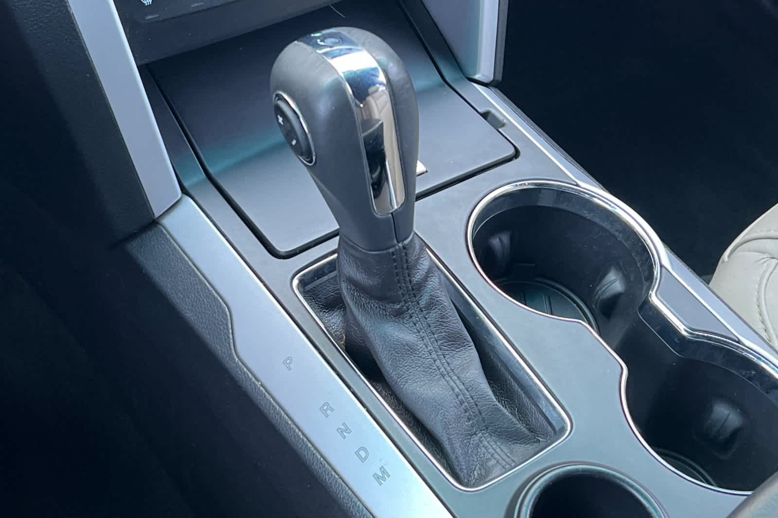 Thumbnail: 2015 Ford Explorer - 23