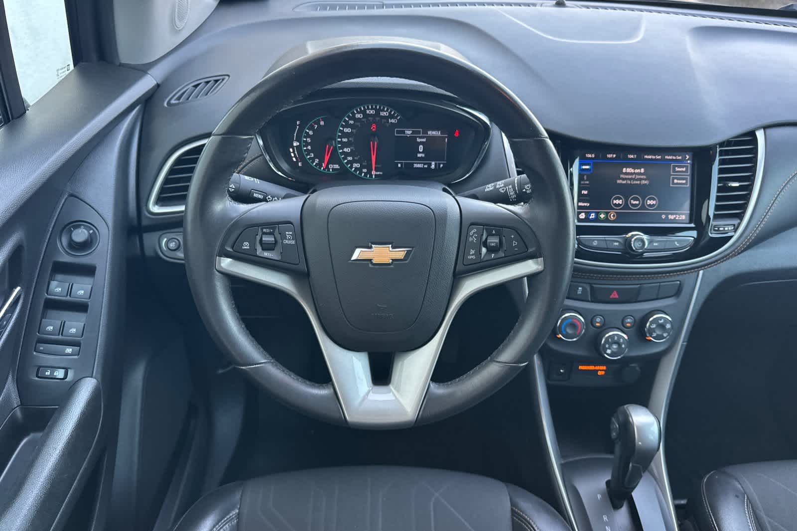 Thumbnail: 2022 Chevrolet Trax - 14