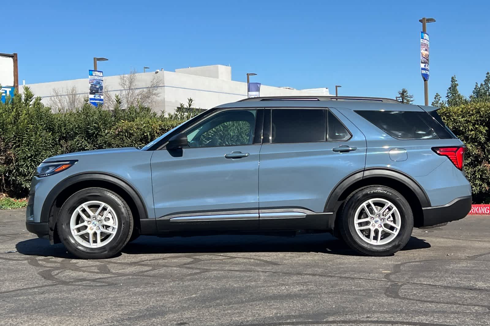 Thumbnail: 2025 Ford Explorer - 6