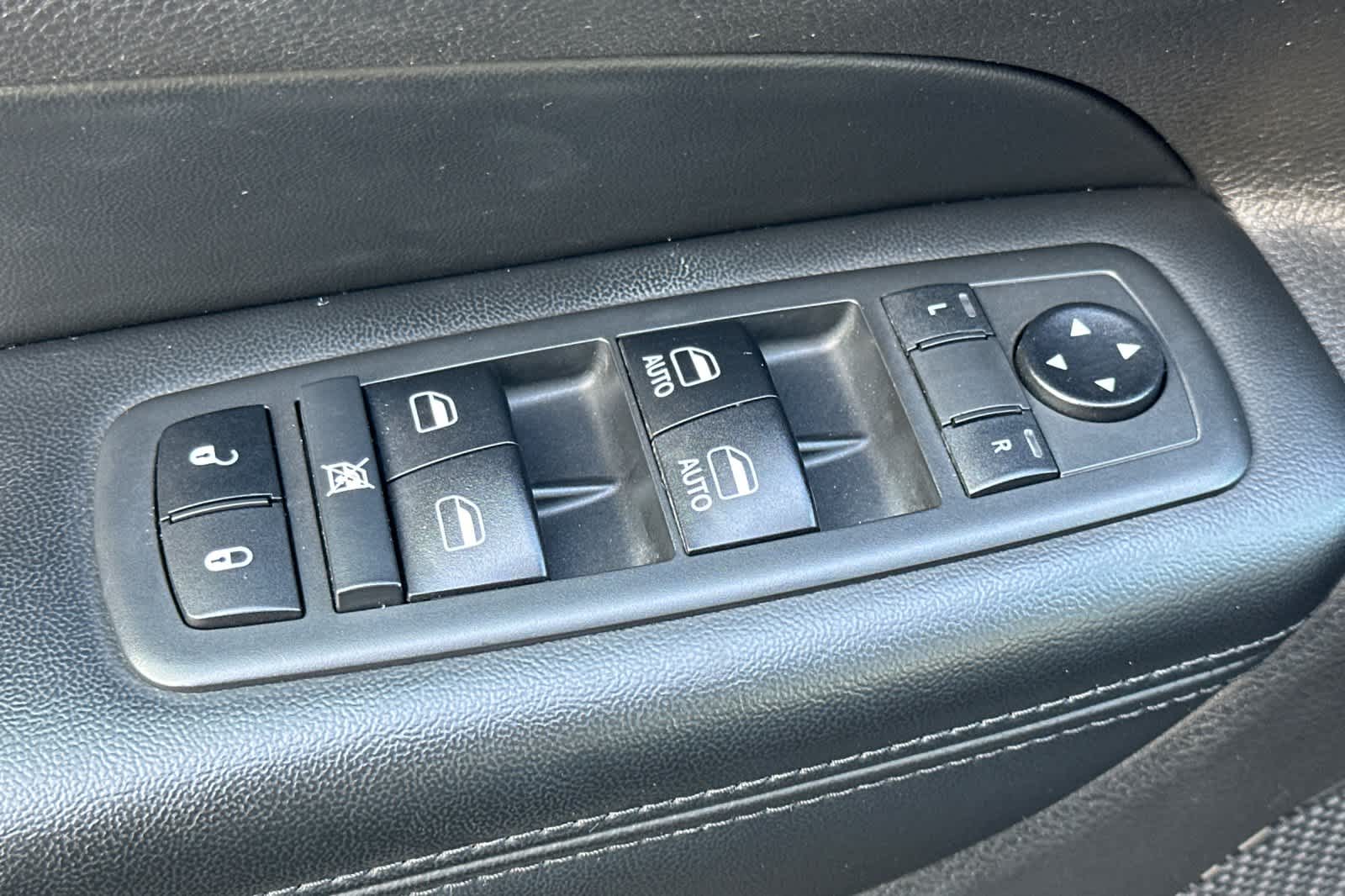 Thumbnail: 2019 Jeep Grand Cherokee - 13