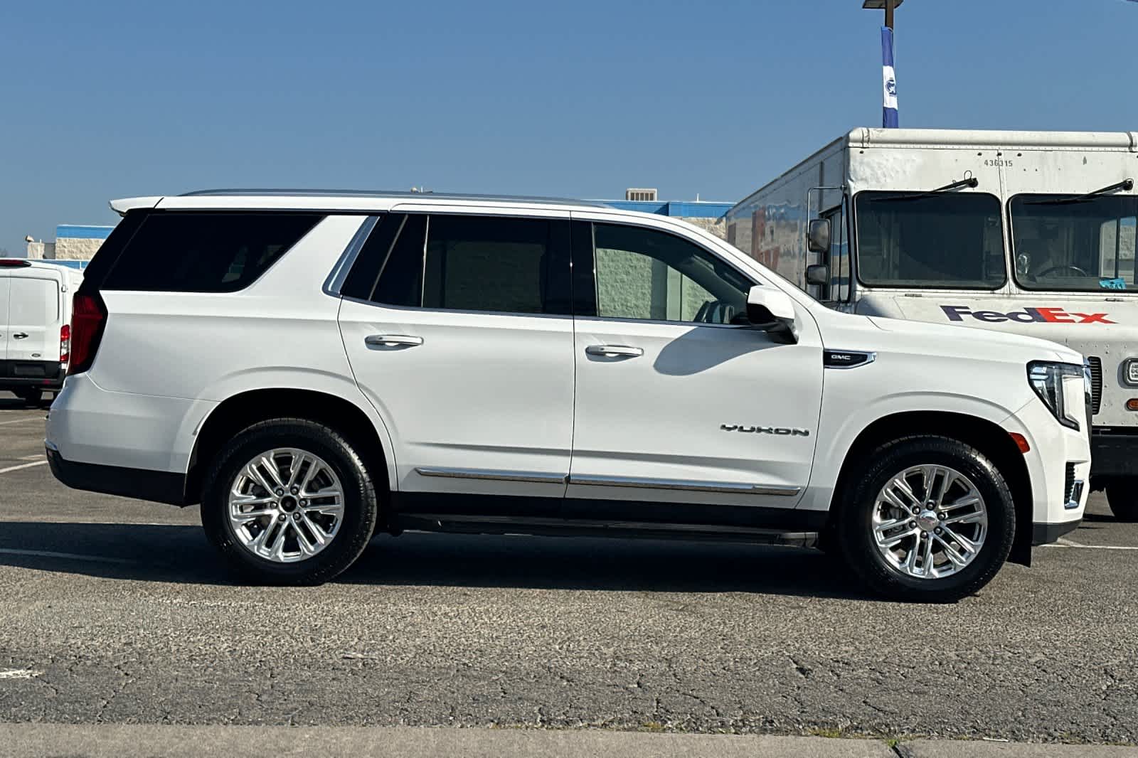 Thumbnail: 2023 GMC Yukon - 8