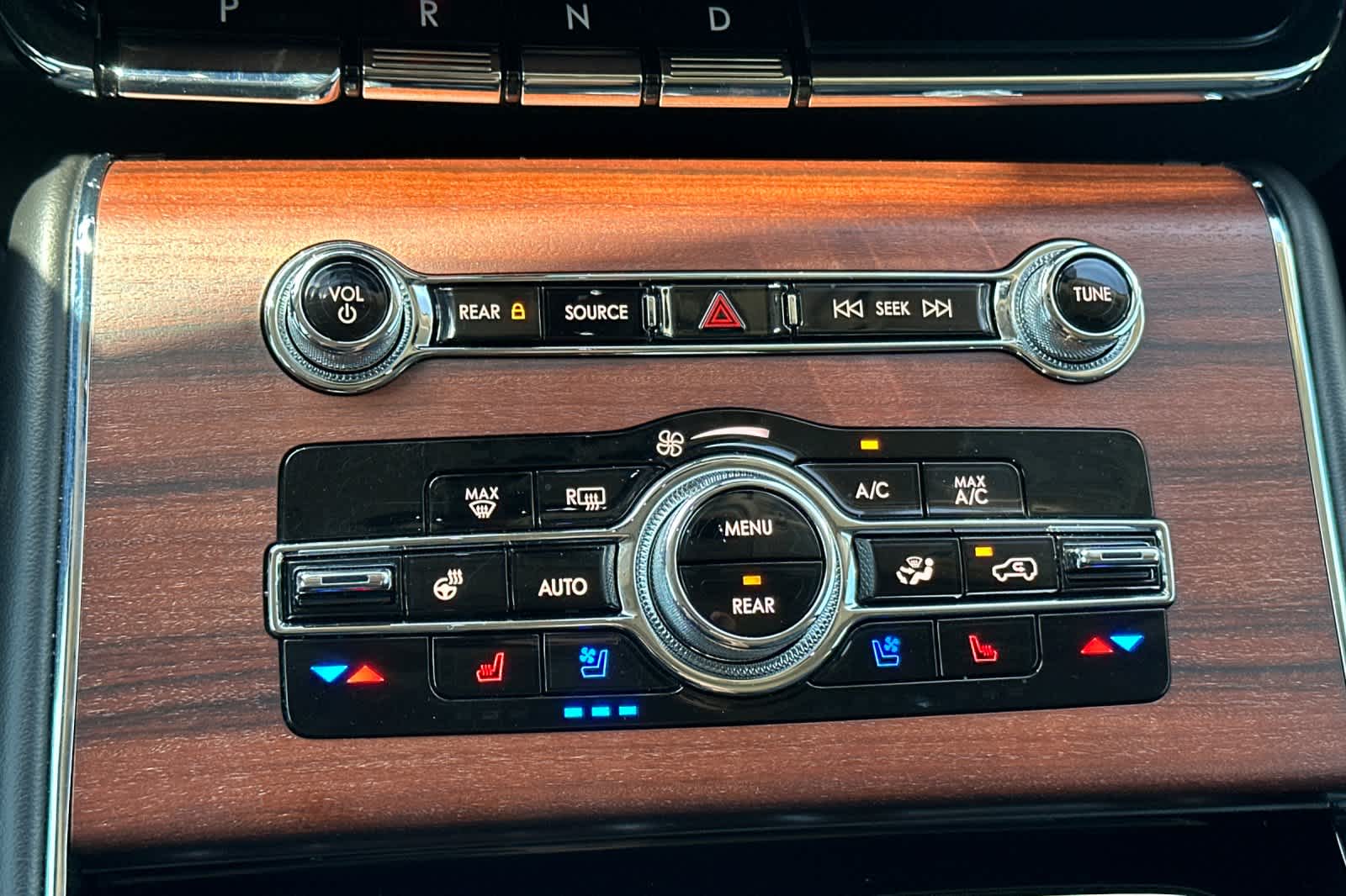 Thumbnail: 2022 Lincoln Aviator - 22