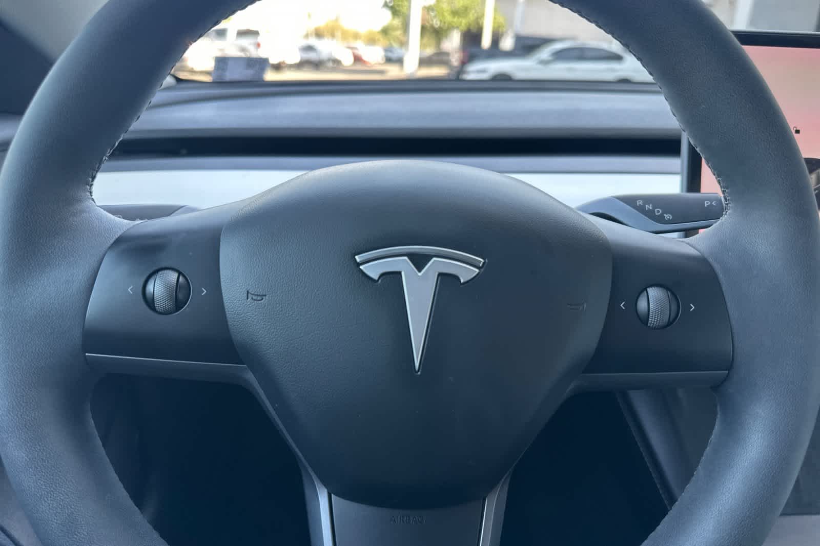 Thumbnail: 2022 Tesla Model 3 - 21