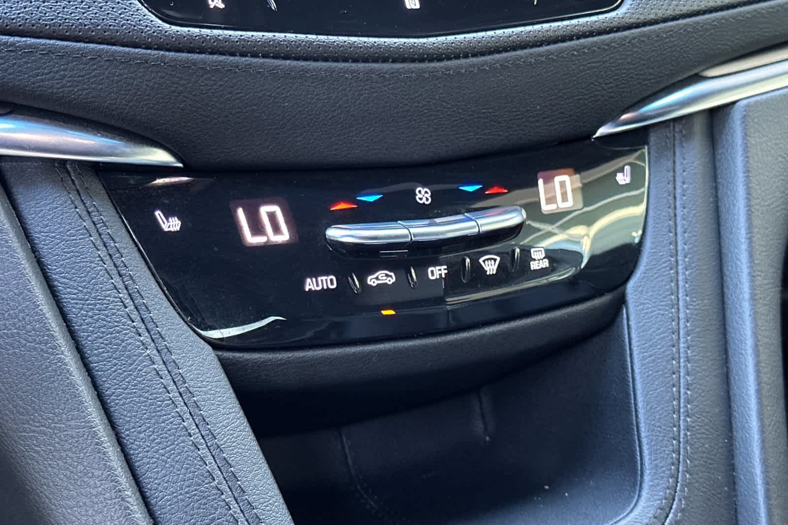 Thumbnail: 2021 Cadillac XT5 - 20