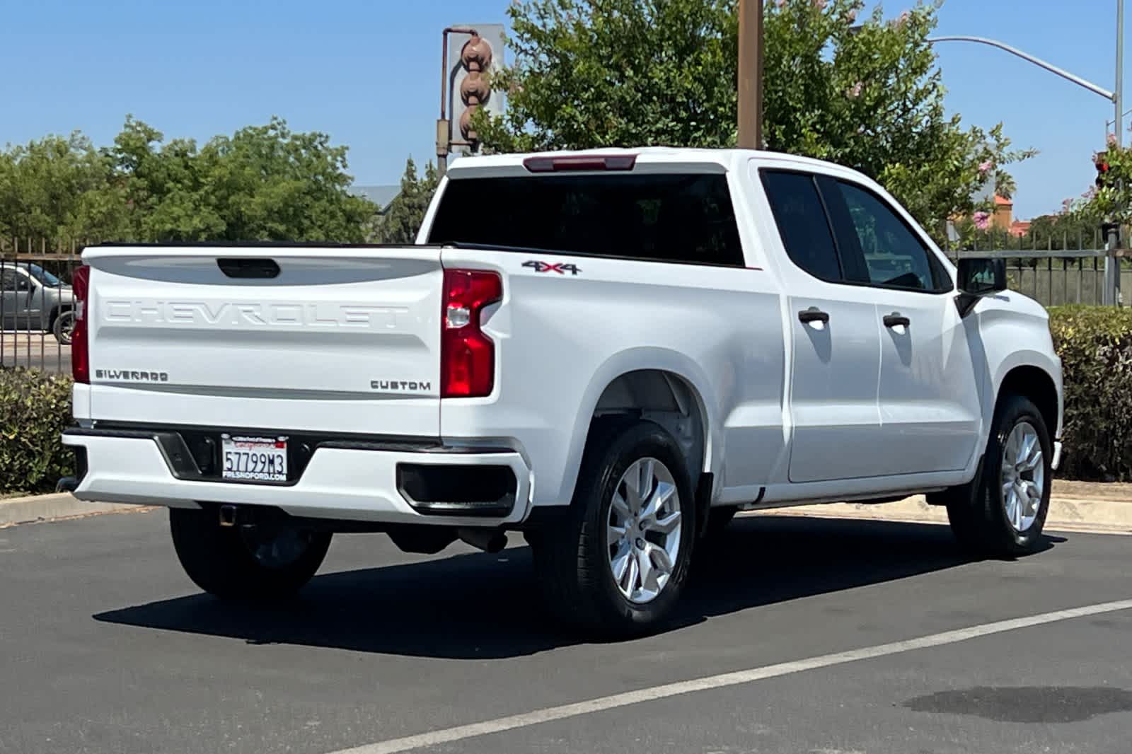 2022 Chevrolet Silverado 1500 Custom 2
