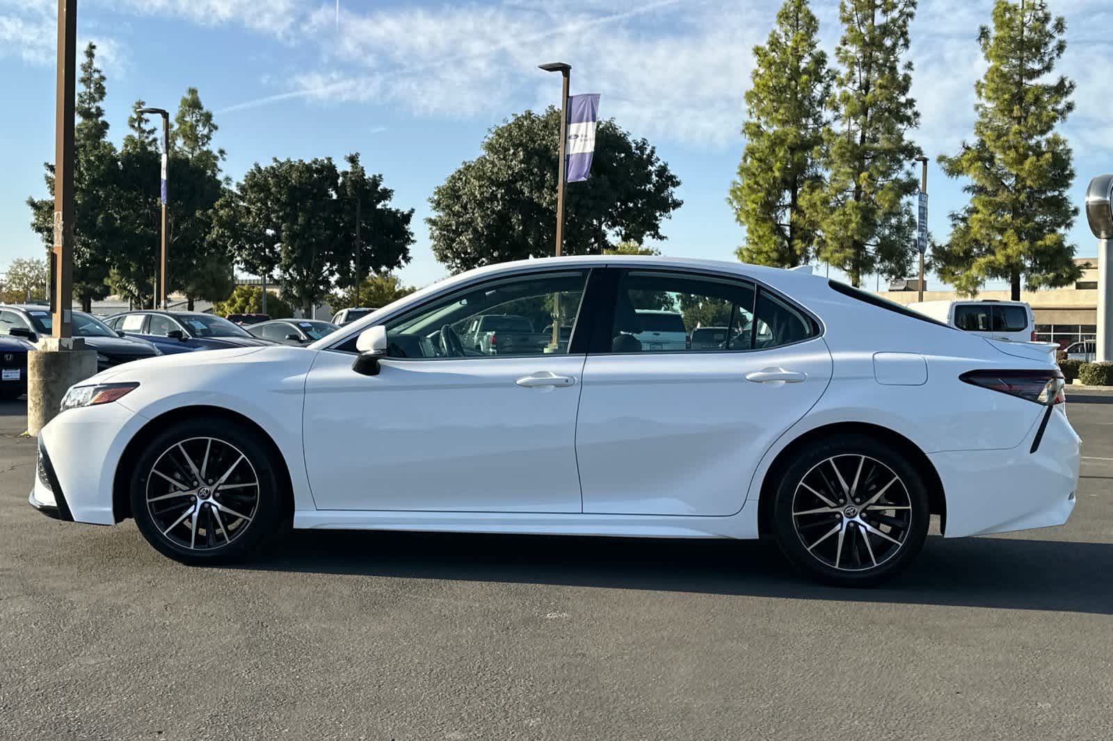 Thumbnail: 2023 Toyota Camry - 6