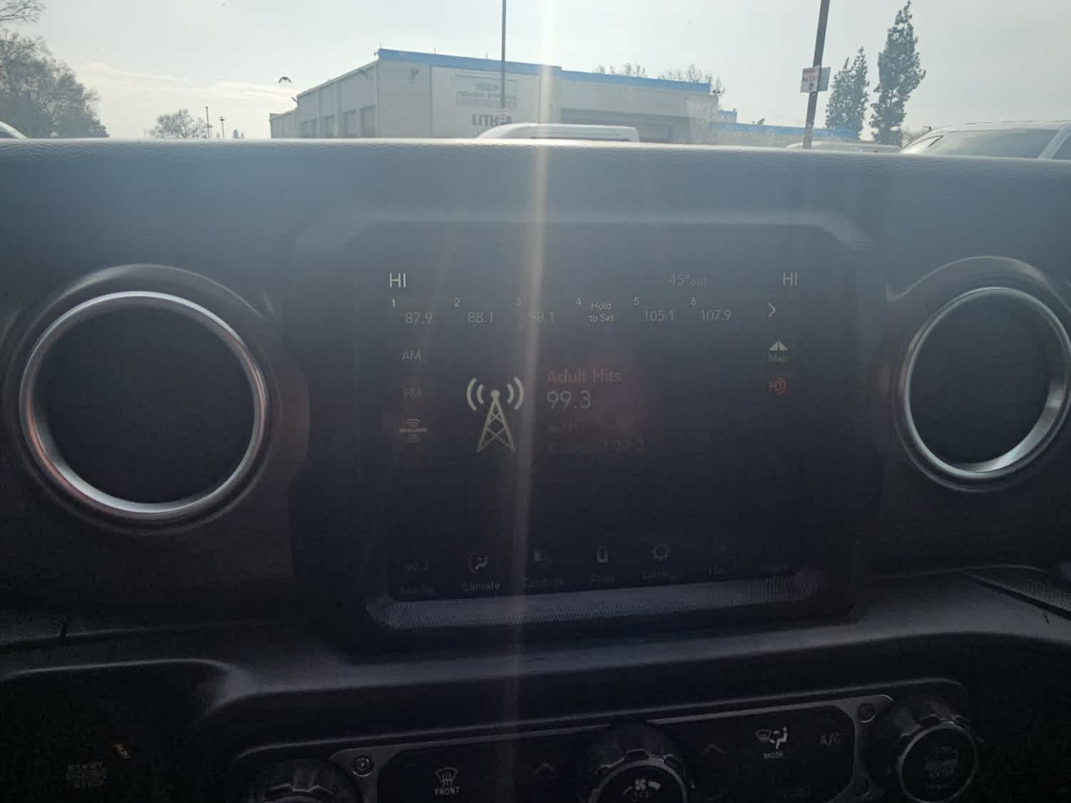 Thumbnail: 2023 Jeep Wrangler - 18