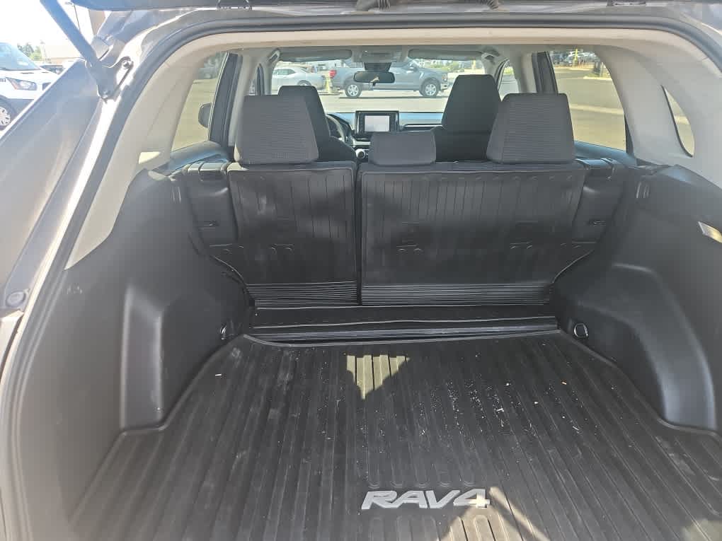 Thumbnail: 2022 Toyota RAV4 - 7