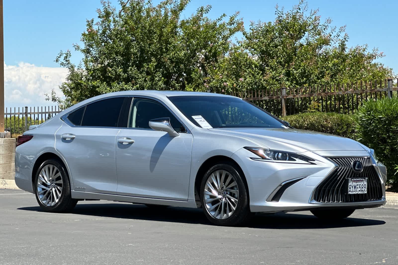 Thumbnail: 2019 Lexus ES - 10