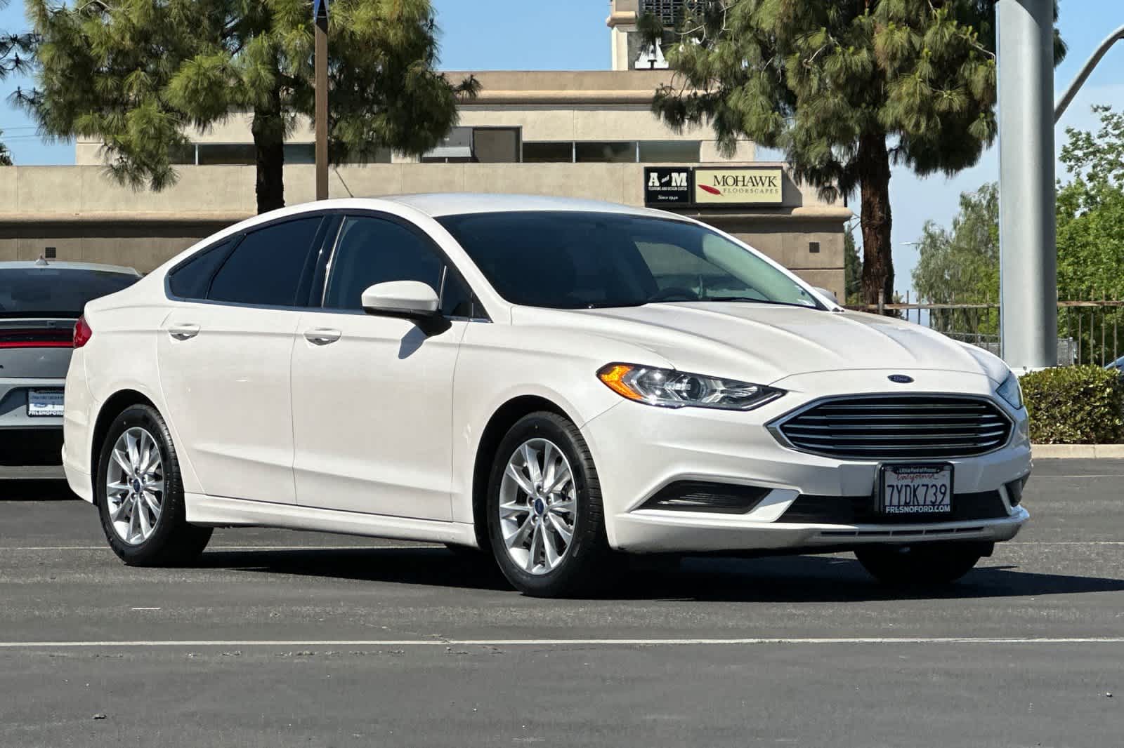Thumbnail: 2017 Ford Fusion - 9