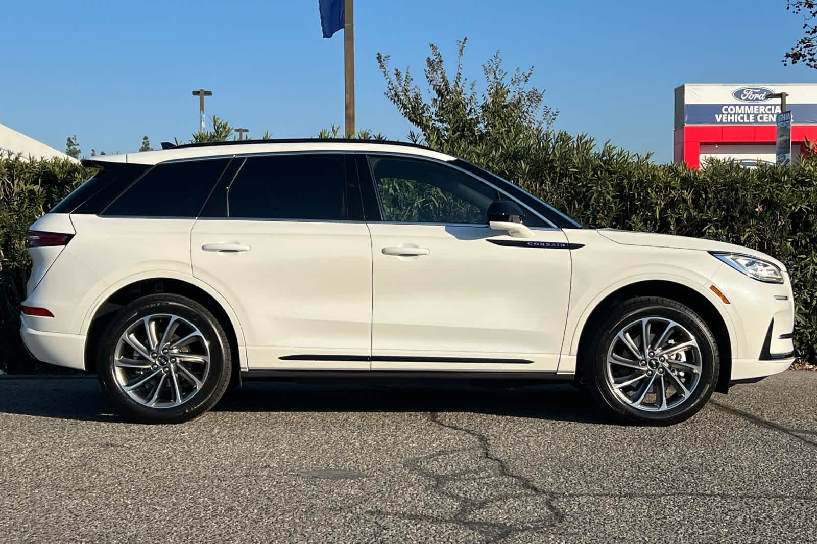 Thumbnail: 2026 Lincoln Corsair - 8