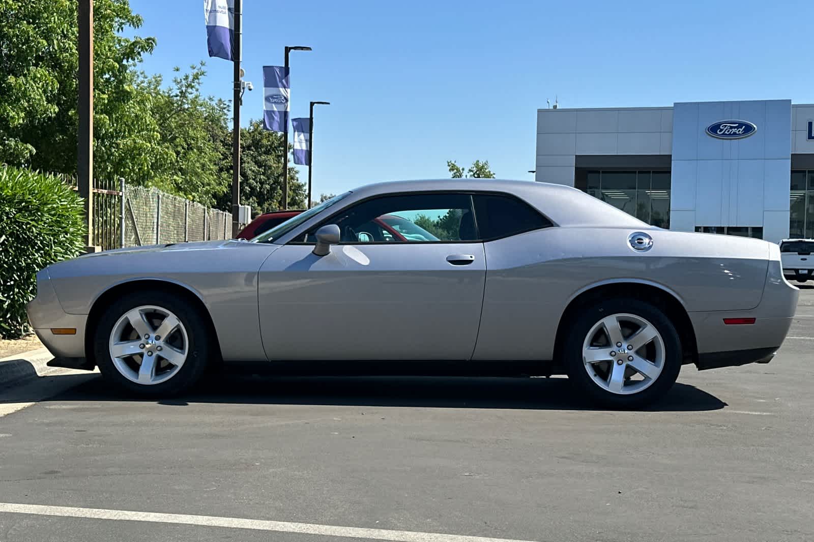 Thumbnail: 2014 Dodge Challenger - 5