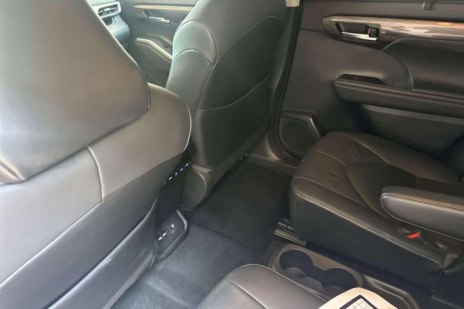2020 Toyota Highlander Limited 4