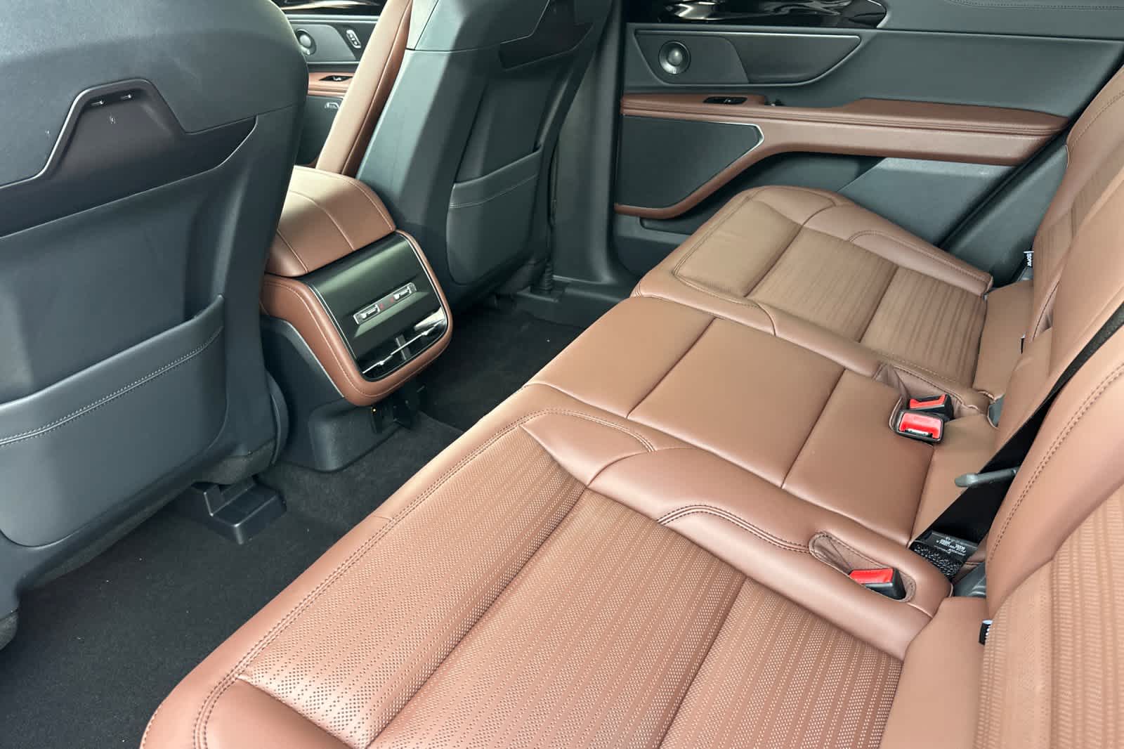 Thumbnail: 2026 Lincoln Nautilus - 4