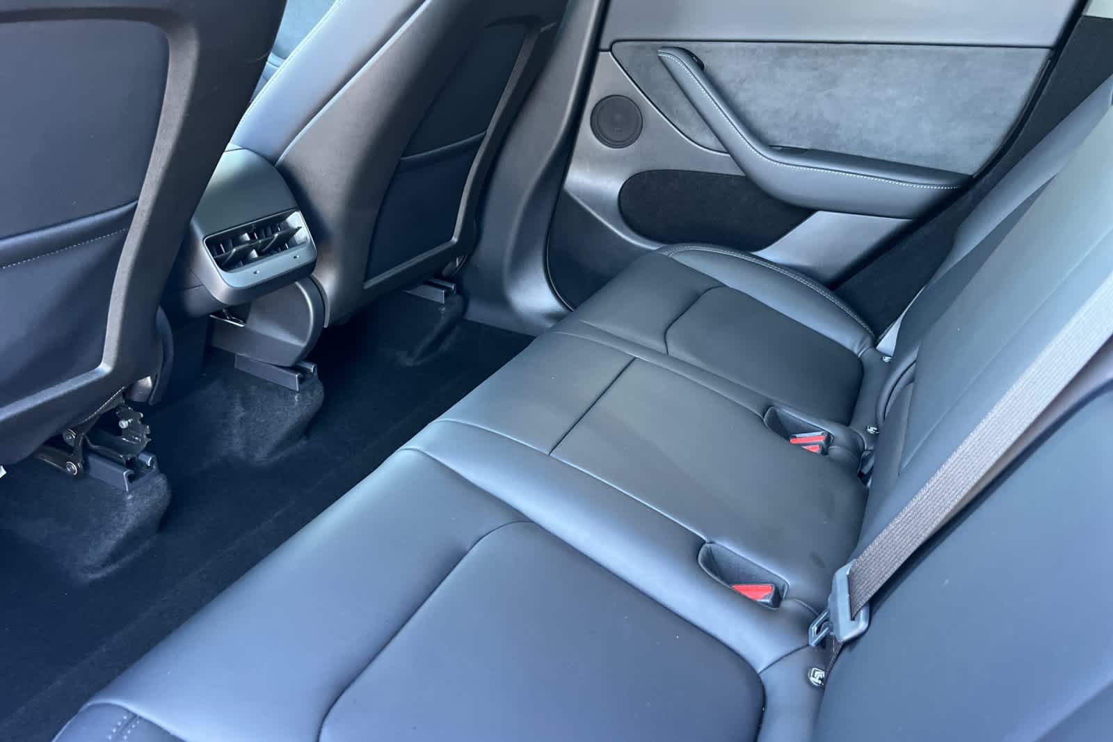 Thumbnail: 2024 Tesla Model Y - 4