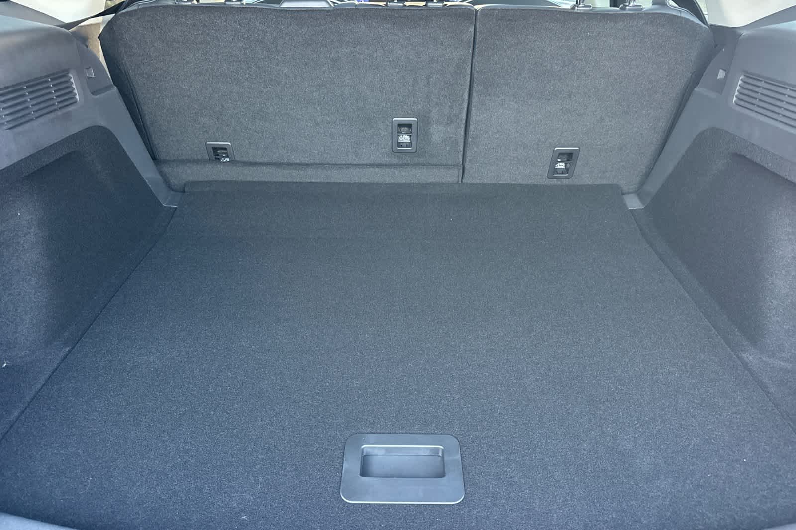 Thumbnail: 2026 Lincoln Nautilus - 16