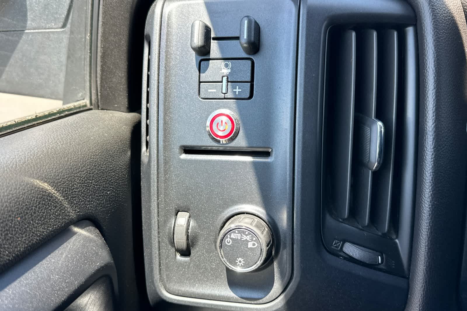 Thumbnail: 2014 GMC Sierra 1500 - 22