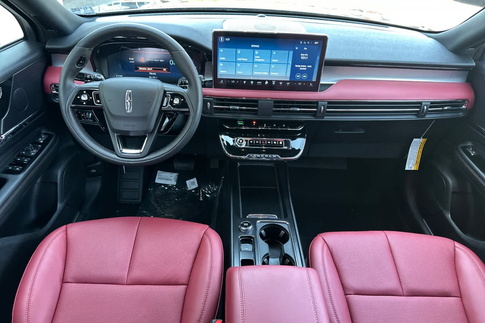 Thumbnail: 2025 Lincoln Corsair - 3