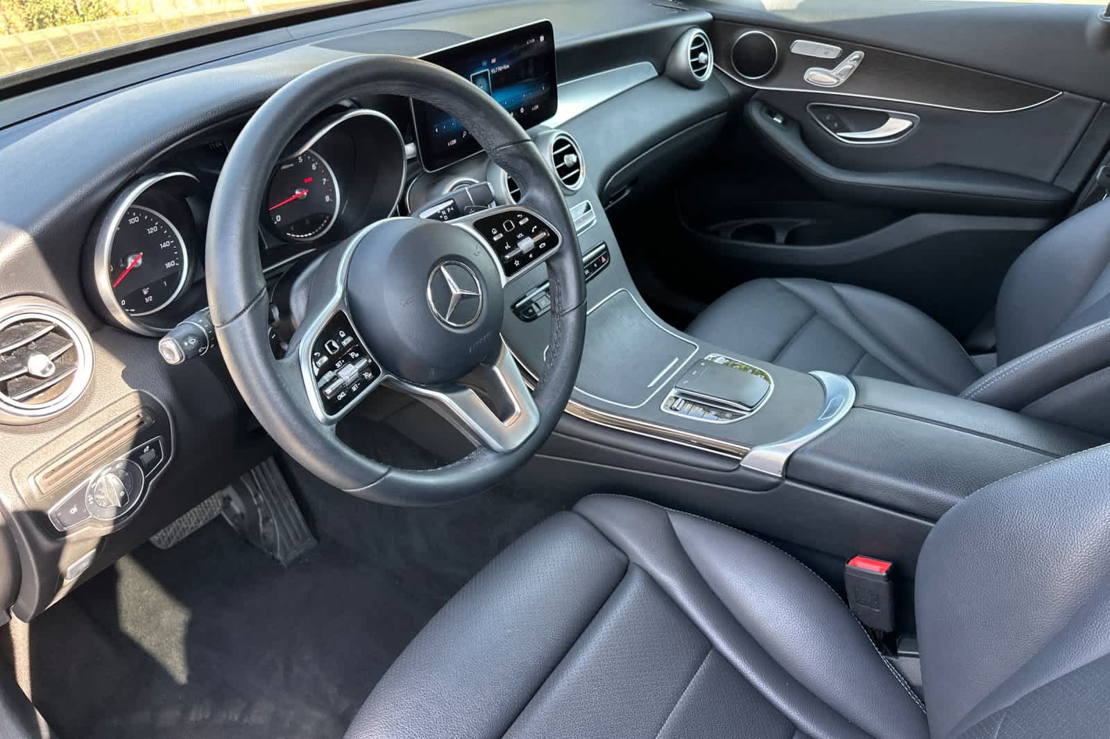 Thumbnail: 2022 Mercedes-Benz GLC - 12