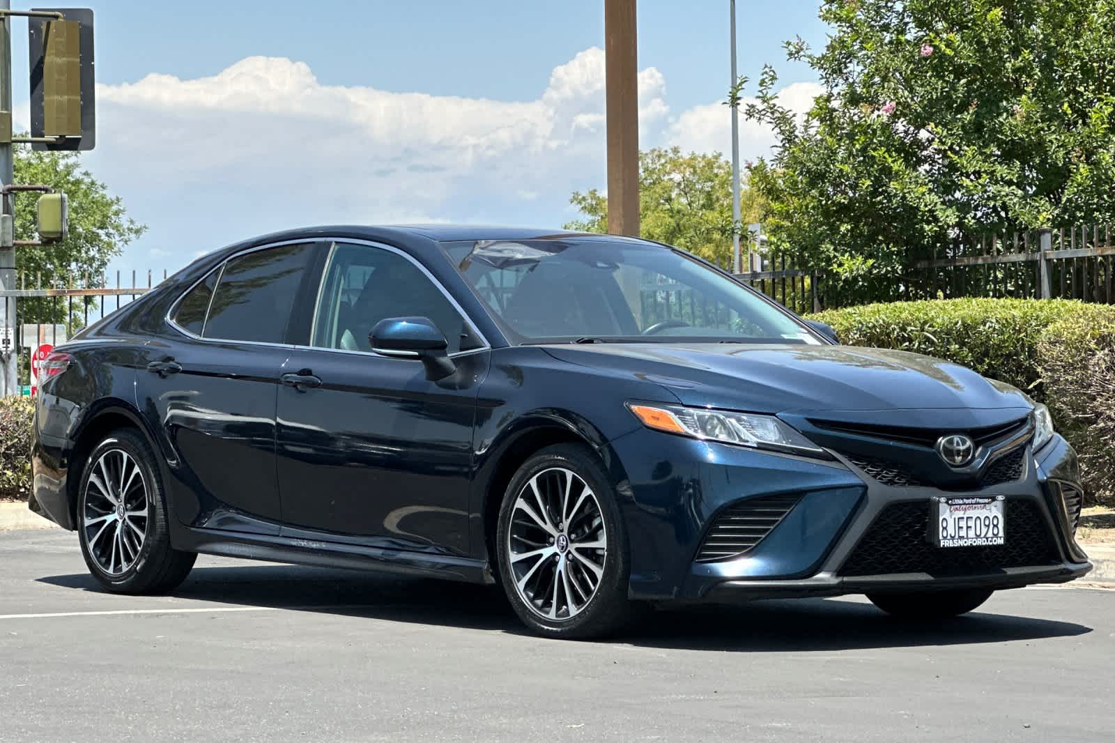 Thumbnail: 2019 Toyota Camry - 10