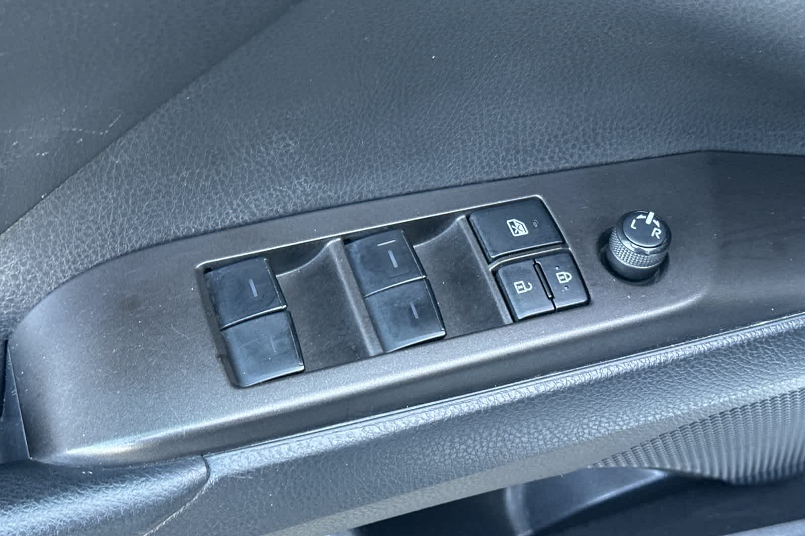 Thumbnail: 2023 Toyota Camry - 14