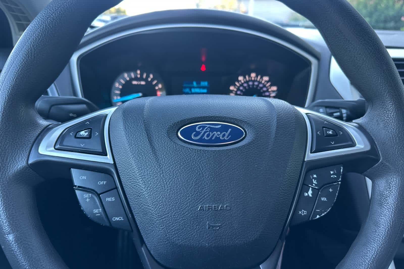 Thumbnail: 2013 Ford Fusion - 20