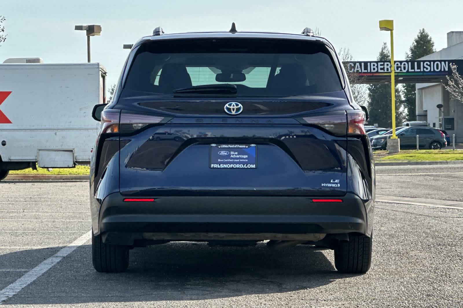 Thumbnail: 2024 Toyota Sienna - 8