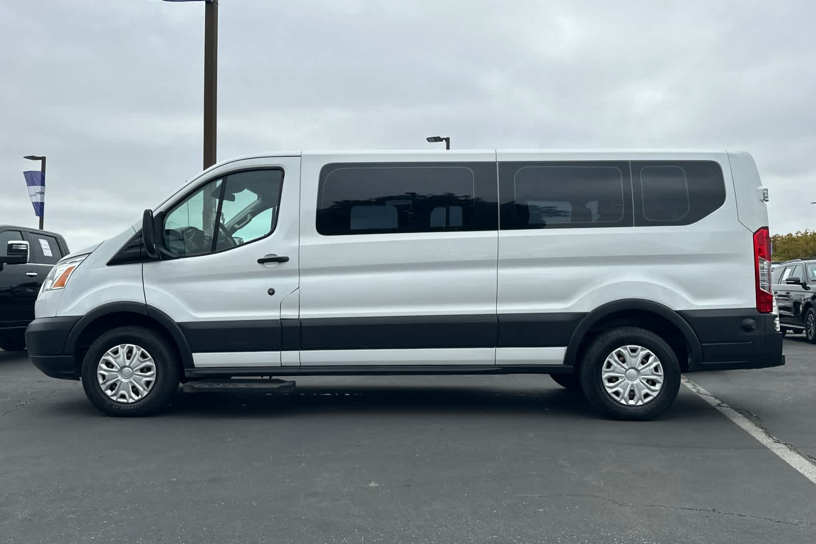 Thumbnail: 2017 Ford Transit Series - 5