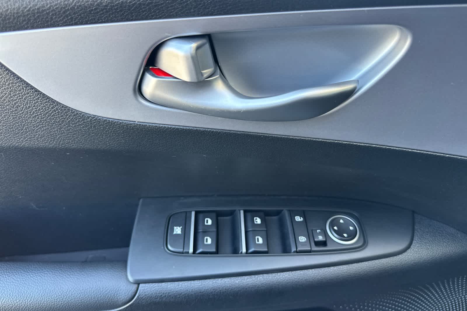 Thumbnail: 2024 Kia Forte - 13