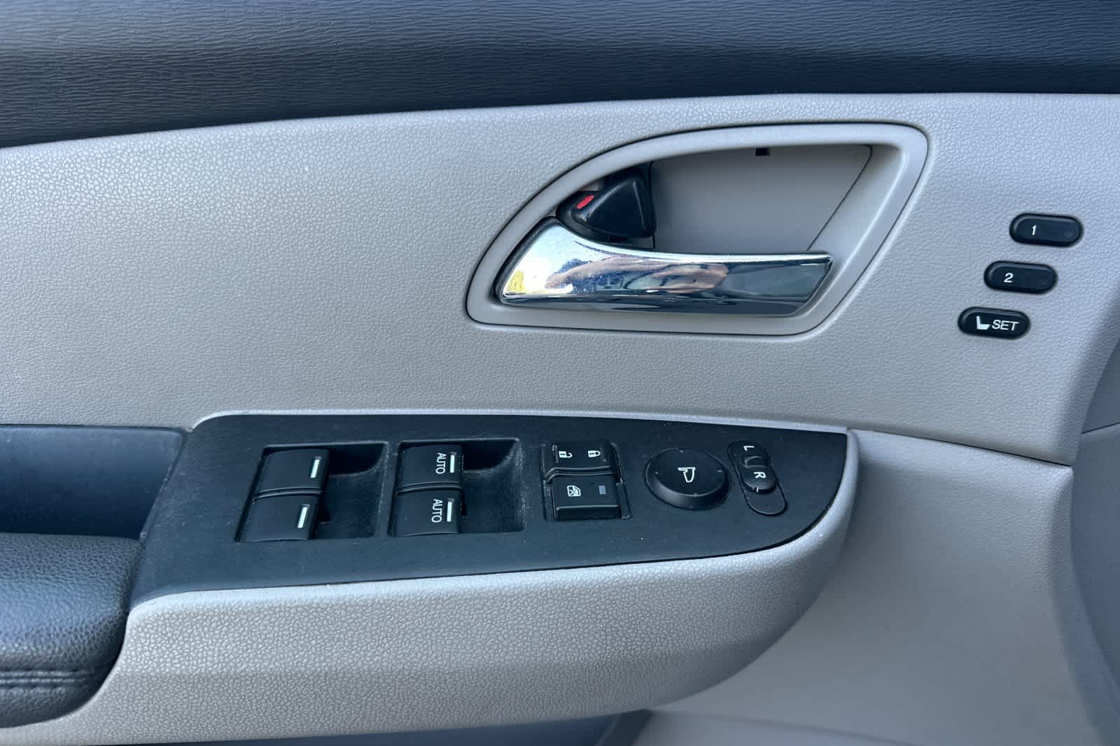 Thumbnail: 2015 Honda Odyssey - 12