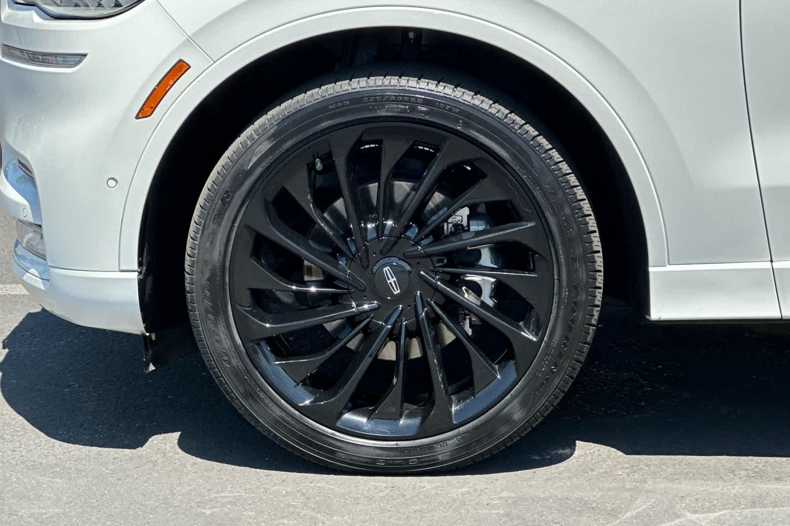Thumbnail: 2022 Lincoln Aviator - 28