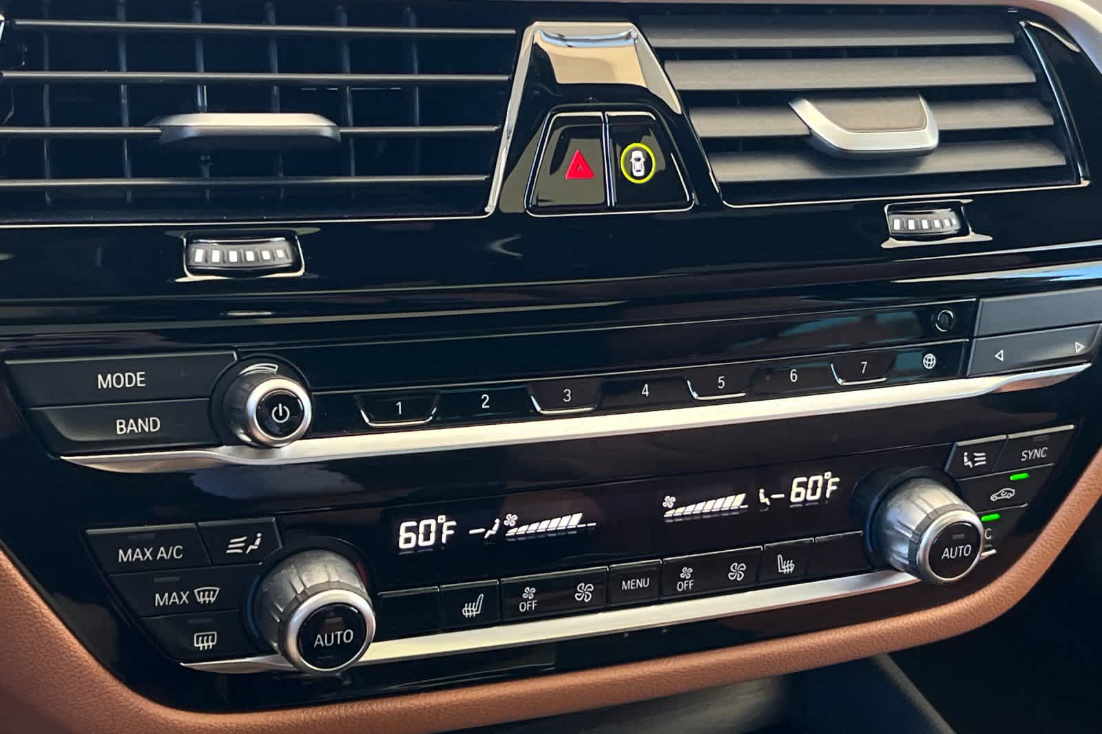Thumbnail: 2023 BMW 5 Series - 20