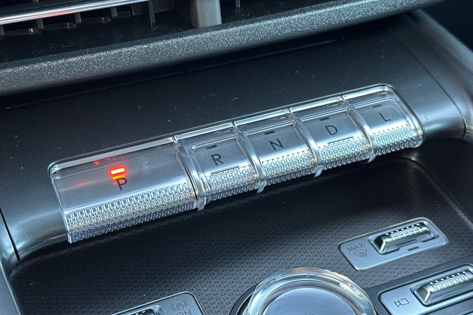 Thumbnail: 2026 Lincoln Nautilus - 23