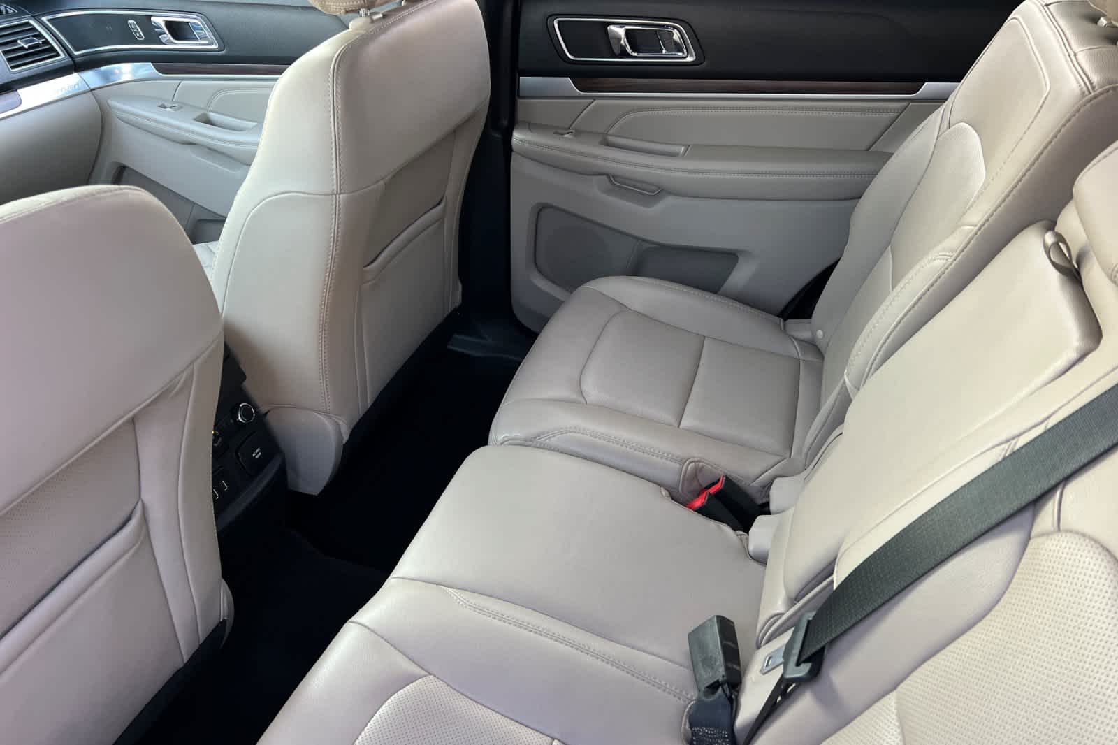 Thumbnail: 2018 Ford Explorer - 4