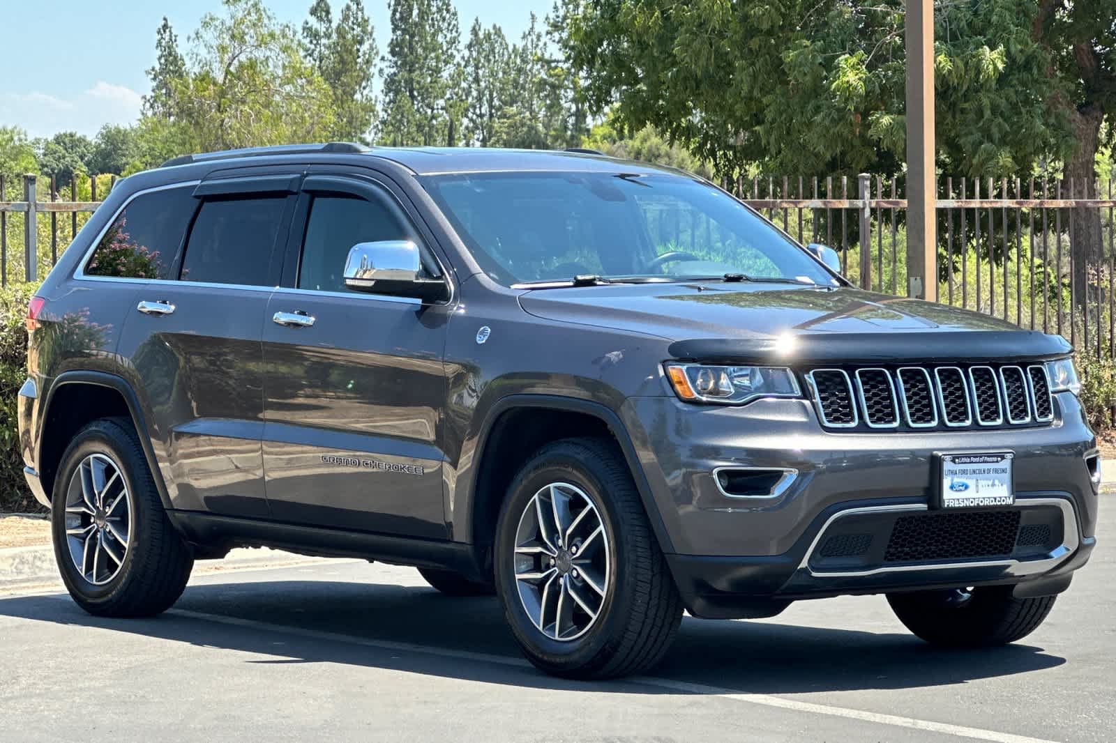 Thumbnail: 2019 Jeep Grand Cherokee - 9